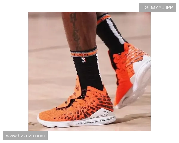 詹姆斯以最新球鞋为灵感打造专属战靴助力俄亥俄州大橄榄球队 詹姆斯以最新球鞋为灵感打造专属战靴助力俄亥俄州大橄榄球队